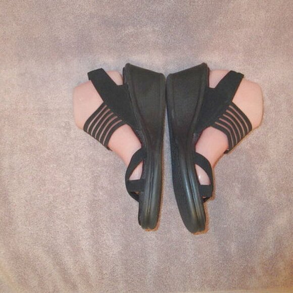 Skechers Cali Rumblers Sci Fi Wedge Sandals Size 11 Platform Slingback Heel Foam - Picture 3 of 9